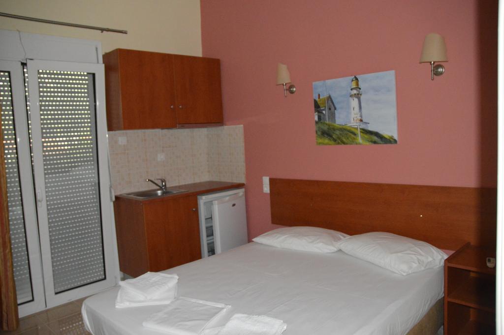 Marvi Hotel Kamena Vourla Exterior foto
